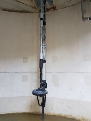 Pompe dilacératrice à arbre long